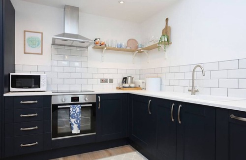 North Berwick Apartment | Luxury House with Patio next to North Berwick Beach