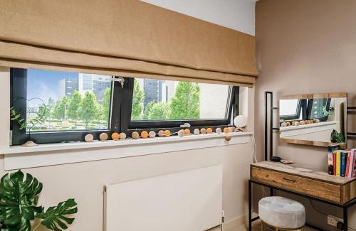 Glasgow Westend Apartment | Luxury Huge Modern Open Plan 2Bedroom Flat - Free Private Parking & Balcony located at the OVO Hydro and SEC Centre