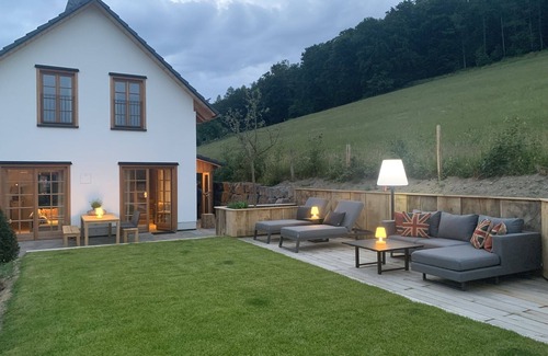 Grafschaft House | LUXURY HÜTTENZAUBER - chalet feeling with wood-burning stove and sauna