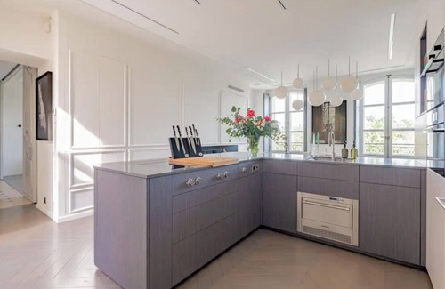 Arsenal Apartment | Luxury Ile St Louis, Paris with views of Seine in every room, AC, Elevator