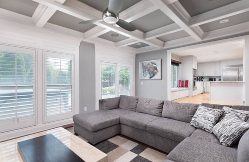 Lenexa House | Luxury in Lenexa w/heated pool