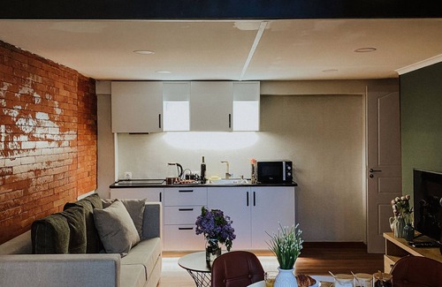 Tbilisi City Centre Condo | Luxury Inn *In the heart of Tbilisi city* 5 min walking distance form everything