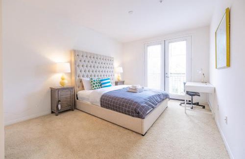 Irvine Apartment | Luxury Irvine Spectrum 2 bedrooms 2 Bathrooms Kitchen pool Apartment