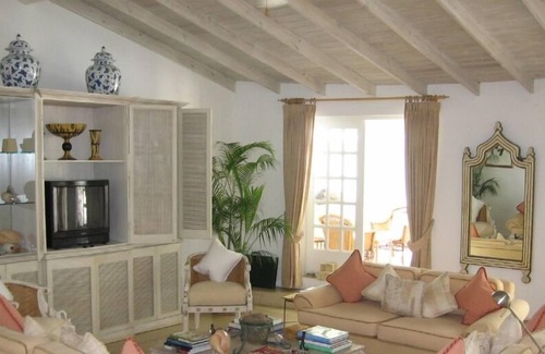Deanes Villa | Luxury Island Living
