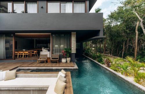 Zona Hotelera House | Luxury Jungle Private Villa