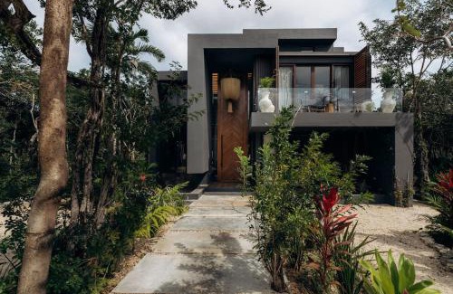 Zona Hotelera House | Luxury Jungle Private Villa