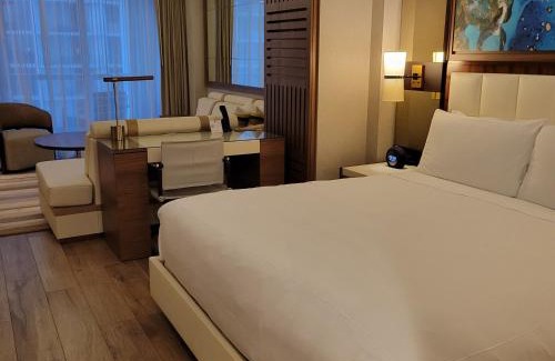 Central Beach Apartment | Luxury Junior Suite in Five Star Hotel