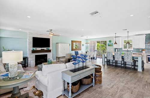 Juno Beach House | Luxury Juno Beach Estate: Pool & Firepit