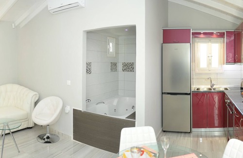 Chalikounas House | Luxury JustFor2 Villa