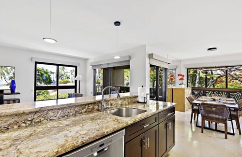 Kaanapali Condo | Luxury Kaanapali Alii 232; Private Condo-Hotel w/5 Star Service, on the Beach!