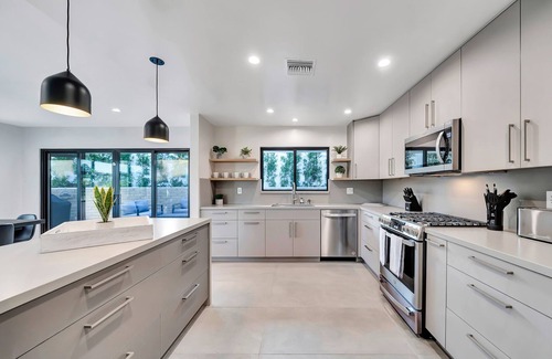 Encino House | Luxury King Bed W/Pool, Spa & Spectacular View!