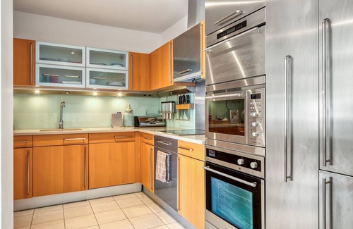 Knightsbridge Apartment | Luxury Knightsbridge 2BD|2BA|AC