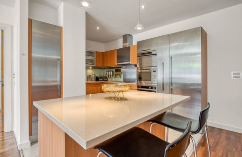 Knightsbridge Apartment | Luxury Knightsbridge 2BD|2BA|AC