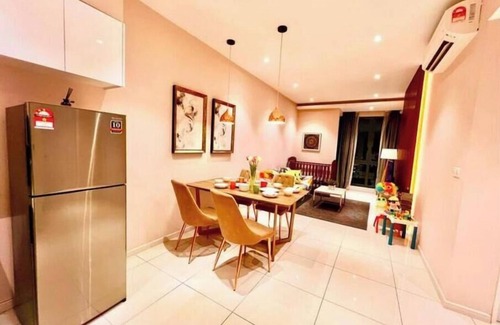 Medini Villa | Luxury Kuromi Suite Family Lego