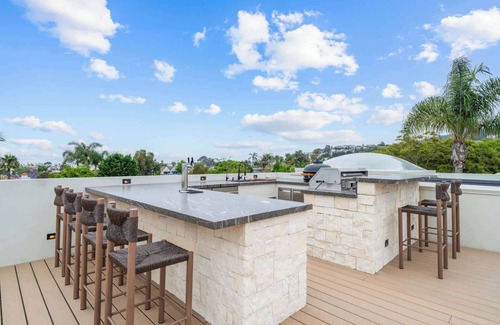 Village of La Jolla House | Luxury La Jolla Retreat | 3BR + Office | Walk to Beach, Restaurants, Cove