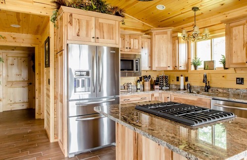 Paris Cottage | Luxury Lake Cottage at Meemo's Farm
