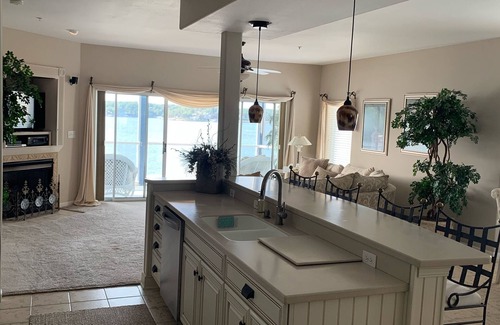 Lake Ozark Condo | Luxury Lake Living at C-Dubs Lake House