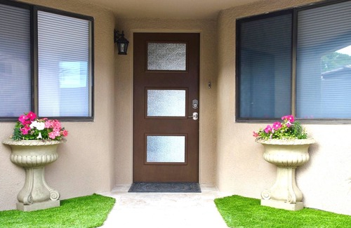 Palm Desert Condo | Luxury Lakefront Condo with Spectacular Golf Course Views! Electric Car Charger