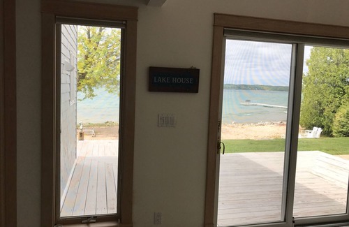 Beulah House | Luxury Lakefront Home
