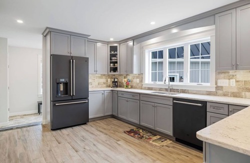 Standish House | Luxury Lakefront Retreat on Sebago Lake, Sleeps 12!