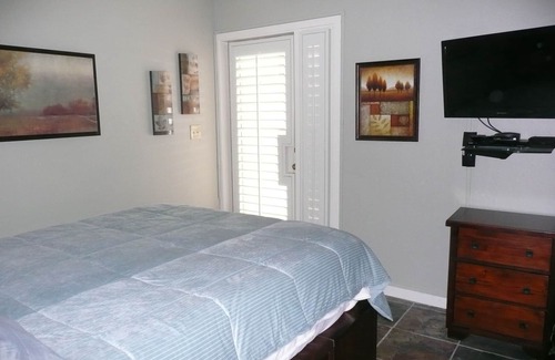 Dillon Condo | Luxury Lakeside Getaway, Central To Ski Resorts, Free Wi-Fi
