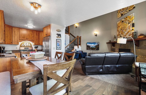 Tahoe Village Condo | Luxury Lakeview 3 Bd 2 Bth +Loft Ski In-Out Condo