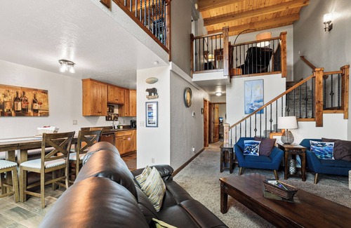 Tahoe Village Condo | Luxury Lakeview 3 Bd 2 Bth +Loft Ski In-Out Condo