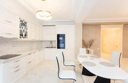 Tbilisi City Centre Apartment | Luxury Landing IV