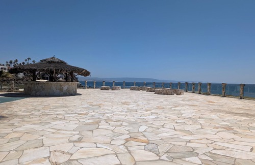 Rosarito Condo | Luxury Las Olas Grand- 3 Bedroom Oceanfront Condo w/3 Pools, 5 hot tubs, beach.
