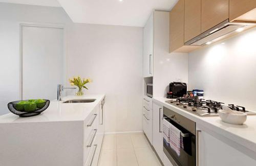 Southbank Apartment | Luxury Lifestyle at Prima by Corporate Keys