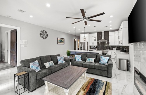 El Lago House | Luxury Living at Seabrook Escape with an Outdoor Oasis!