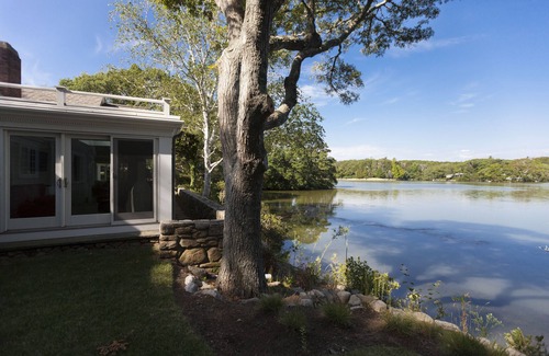 Falmouth House | Luxury living - downtown Falmouth (Moors)-with tennis & private beach, pondfront