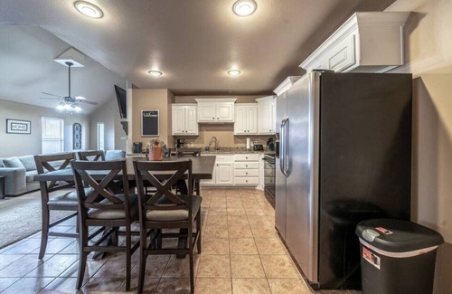 Lubbock House | Luxury Living Duplex A - 4BR/3BA - South Lubbock