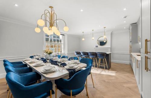 Bath City Centre Apartment | Luxury Living in Bath - The Bridgeton - Sleeps 20