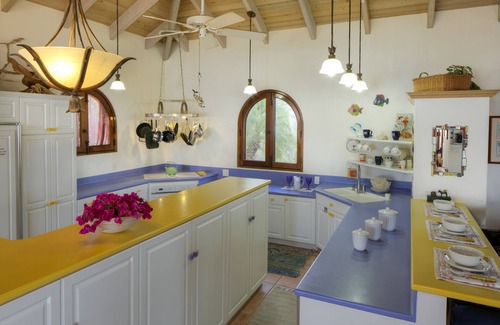Estate Hansen Bay Villa | LUXURY LIVING IN THE PRIVATE QUIET AND SAFE EAST END