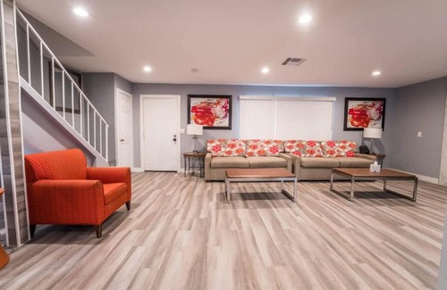 Sunrise Manor House | Luxury Living Just Steps from the Strip