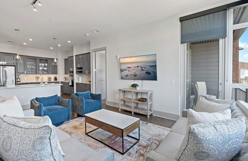 McLean Apartment | Luxury Living | Tysons | High Rise | Scenic Views