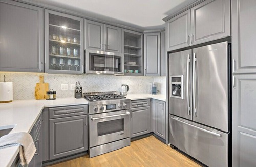 McLean Apartment | Luxury Living | Tysons | High Rise | Balcony