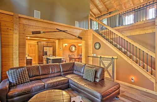 Cle Elum House | Luxury Lodge Hot Tub, Snowmobiling and ATV Access!