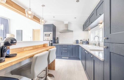 Windsor House | Luxury Lodge with Hot Tub in Windsor Marina