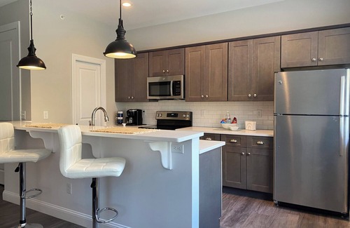 Glens Falls Apartment | Luxury Loft - King Bed - Arts & Entertain District-Visit Saratoga & Lake George