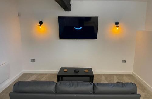 Rastrick Apartment | Luxury Loft Space In Brighouse