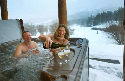 Bozeman Cabin | Luxury Log Cabin Enjoy the mountains in comfort gorgeous mountain view