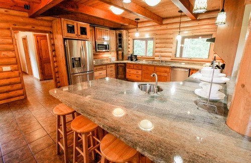 Whitefish House | Luxury Log Home: 2 King Suites, HOT TUB, Fire Pit near Skiing stay 4 Christmas!
