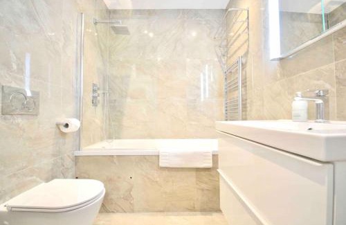 Golders Green Apartment | Luxury London Garden Flat