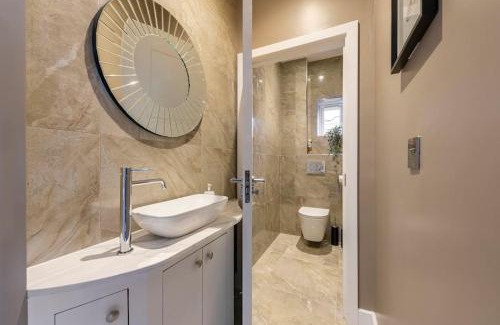 Golders Green Apartment | Luxury London Garden Flat