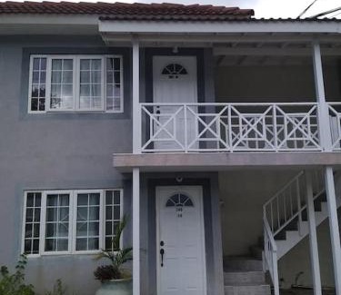 Mona Apartment | Luxury Long Mountain Condo - Large 1 bedroom