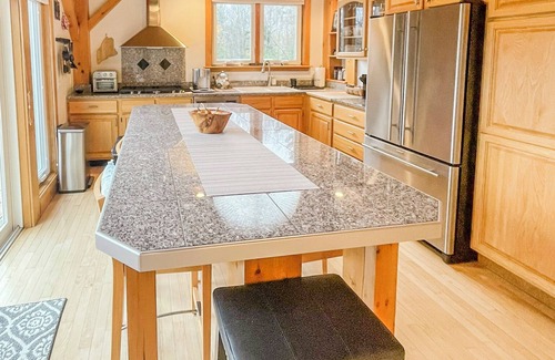 Lucerne-in-Maine Cabin | Luxury Maine Timber Frame w/Lake Views & Access