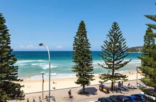 Manly Apartment | Luxury Manly Beachfront Apartment