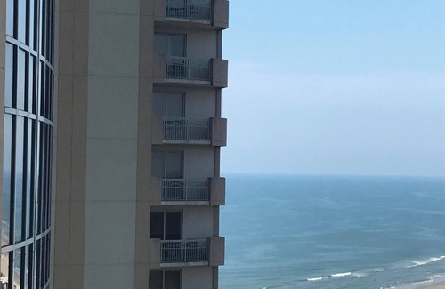 Arcadian Shores Condo | Luxury Margate 4bdrm condo in Kingston Resorts! Book now-reserve your vacation!